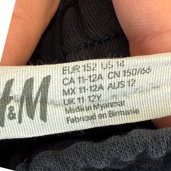 H&M BOYS SHORTS - Picture 2 of 5